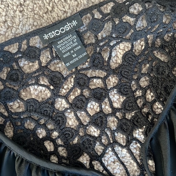 Stoosh Lace Blouse - Picture 5 of 8